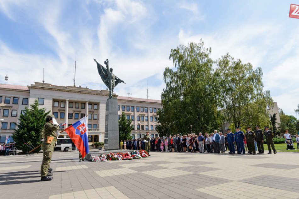 FOTO: Na slávnostnom zhromaždení si Nitrania pripomenuli výročie SNP