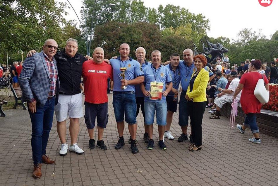 FOTO, Mestskí policajti zo Šale súťažili v Oroszlány: Získali obdiv aj ocenenie
