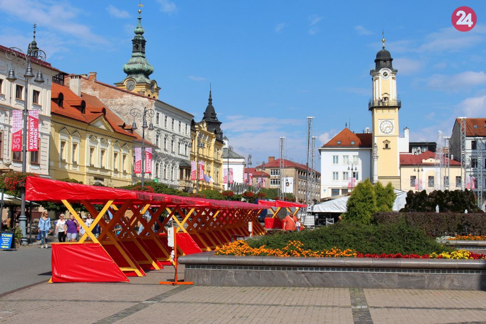 V OBRAZOCH: Prípravy na 361. Radvanský jarmok zachytené na fotkách
