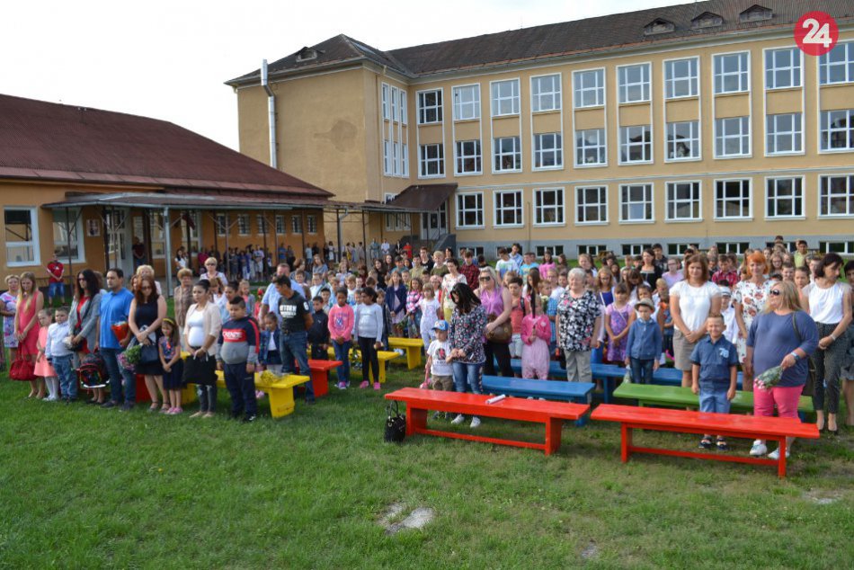 V OBRAZOCH: Otvorenie školského roka na ZŠ I. B. Zocha