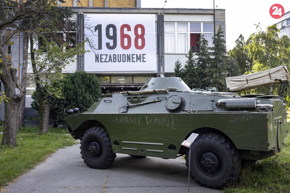 Vernisáž výstavy Okupácia 1968 v Novej Cvernovke