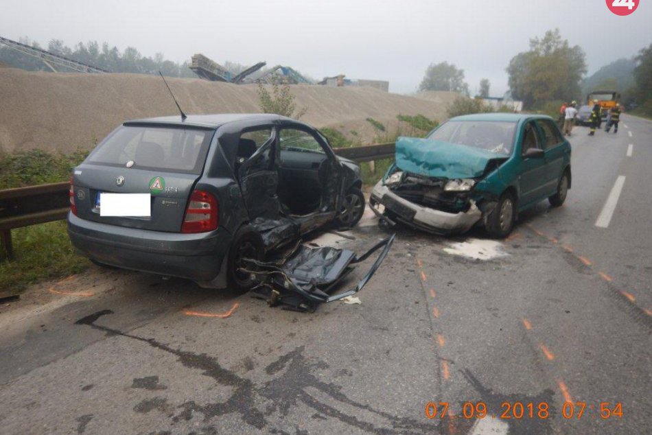 Nehoda v Považskobystrickom okrese: Zábery zo zrážky dvoch Fabií