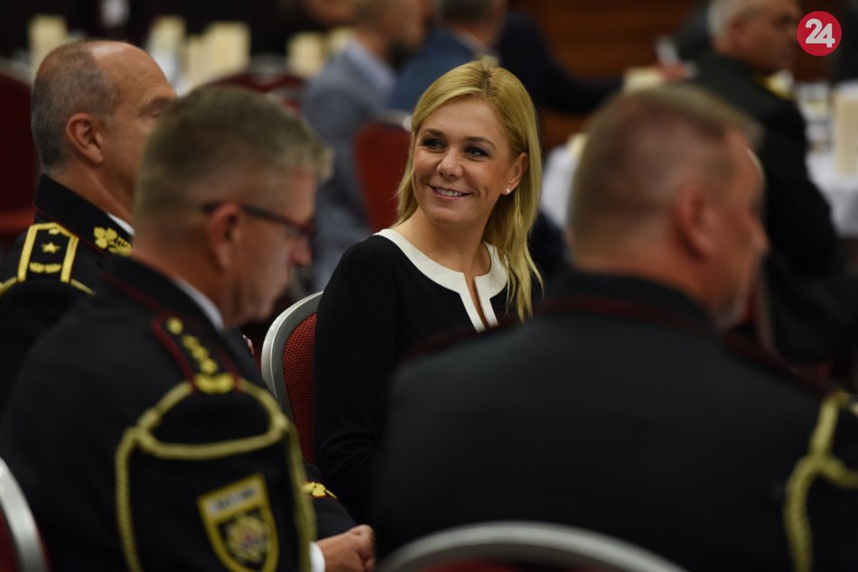 OBRAZOM: Ministerka vnútra ocenila policajtov pri príležitosti Dňa policajného z
