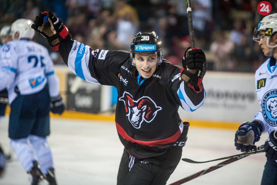 V OBRAZOCH: Barani doma v 11 gólovej prestrelke zdolali corgoňov