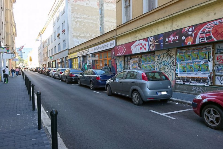 Z Mariánskej ulice miznú graffiti