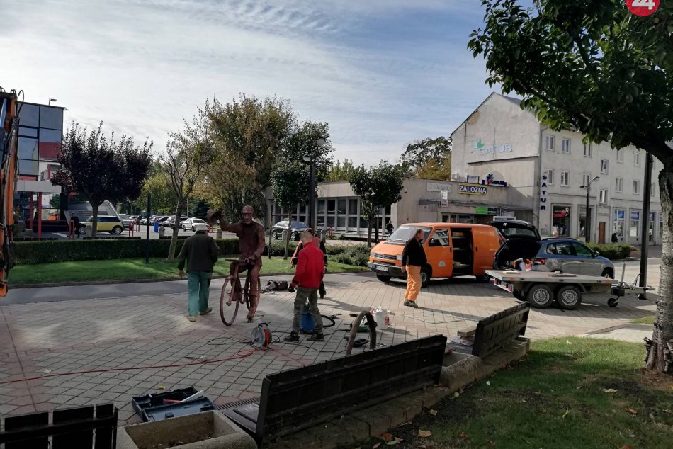 Pozrite si ho na FOTKÁCH: Na michalovskom námestí pribudlo zaujímavé dielo