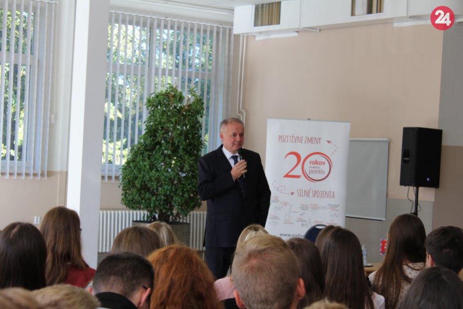 Popradskí „starogympláci“ besedovali s prezidentom