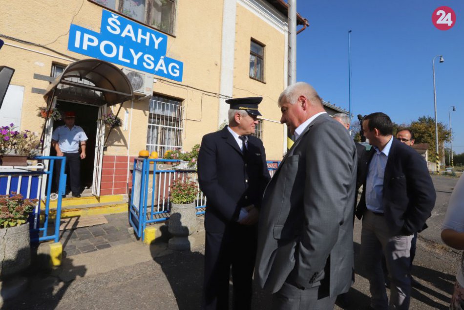 V OBRAZOCH: Obnovenie osobnej prevádzky na trati Zvolen - Šahy