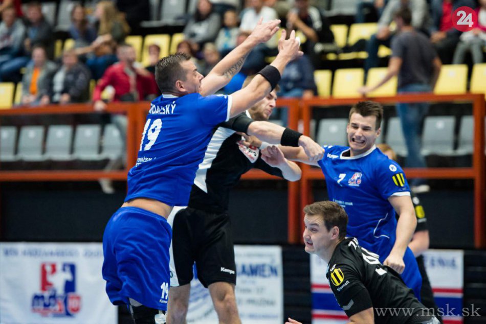 Považskobystričania nedali Topoľčanom šancu: Zábery z desaťgólovej výhry