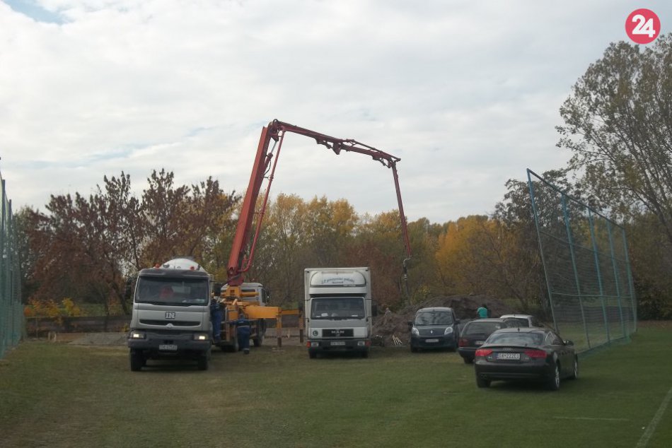V Skate Parku betónujú podklad: Pokračovať budú zrejme v novembri, FOTO