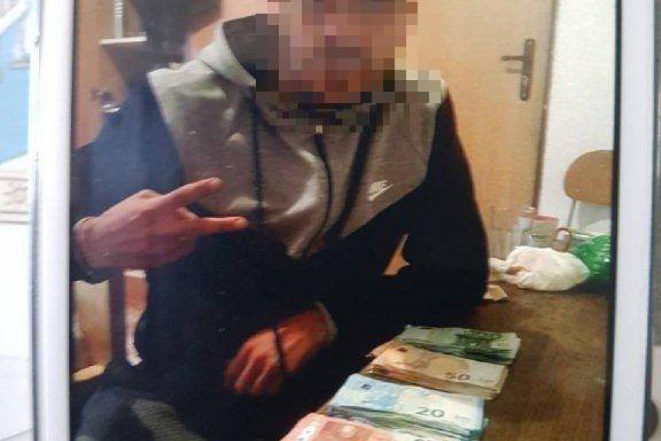 OBRAZOM: Fotky s lupom. Takéto fotky získala polícia.