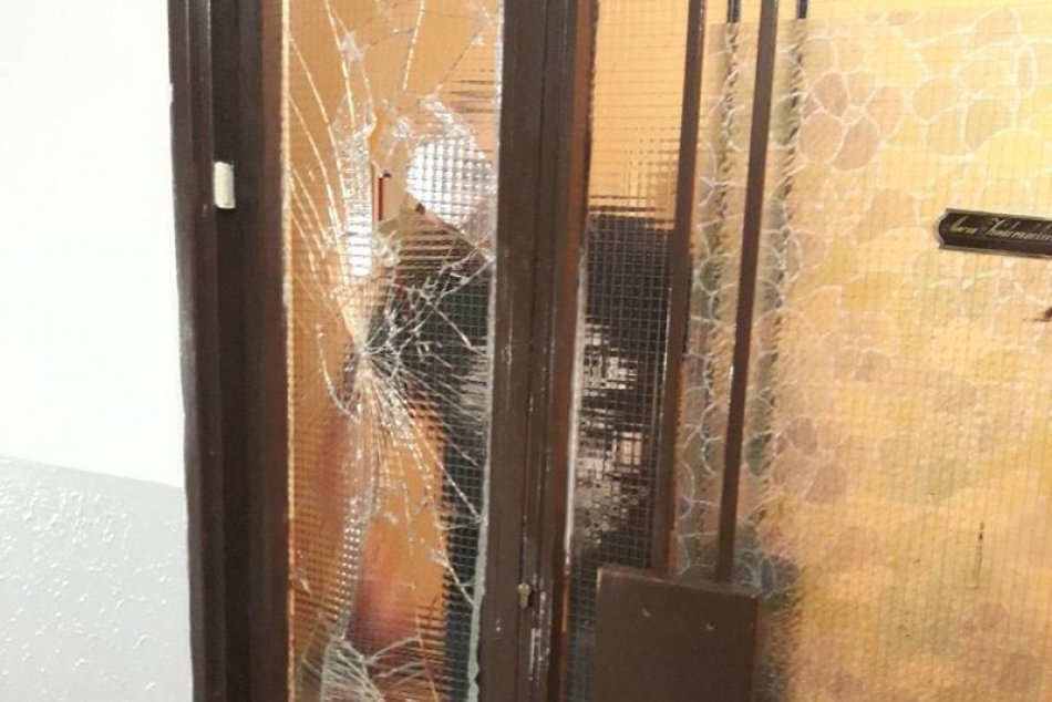 Ozbrojený krvavý incident v Nových Zámkoch