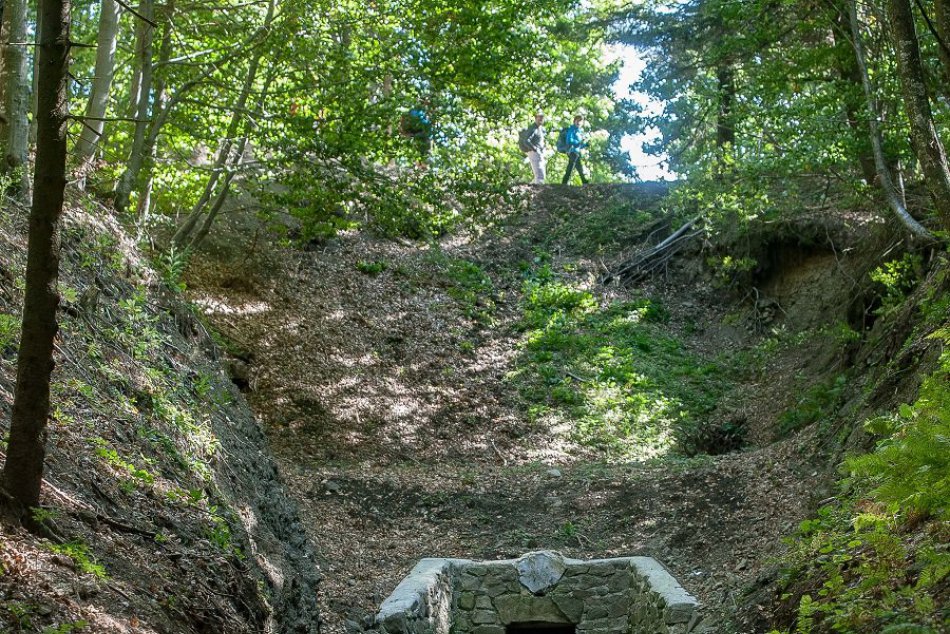 Zaujímavosť nad Kremnicou: Görgeyho tunel na FOTKÁCH