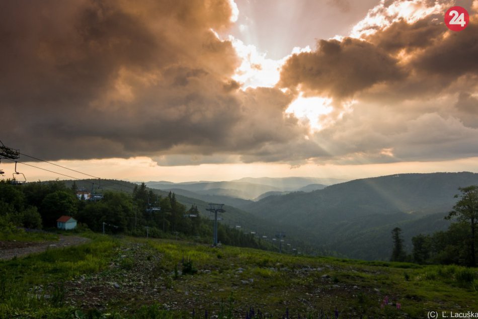V OBRAZOCH: Úchvatné výhľady zo Skalky krátko pred západom slnka