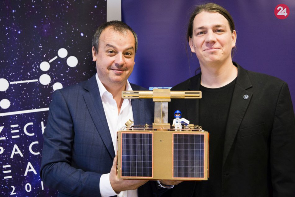 Do stratosféry poletí maketa prvej československej družice