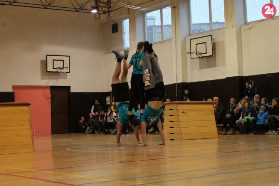 V OBRAZOCH: Mladí Bystričania predviedli svoje parkourové umenie