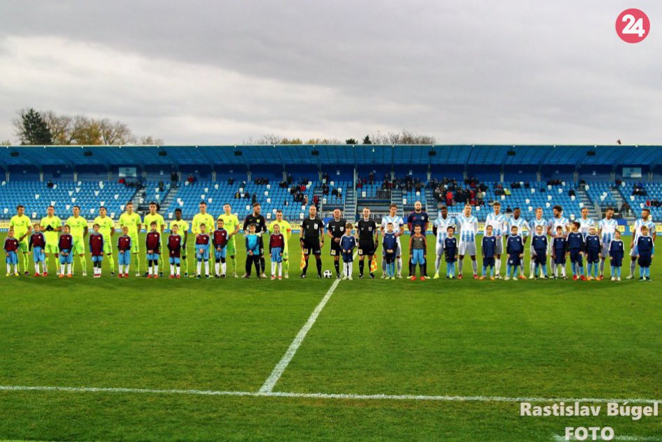 Futbalisti Nitry nestačili na Žilinu: Podľahli po dvoch góloch Boženíka