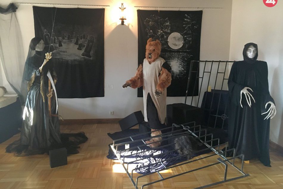 V OBRAZOCH: Od kolísky po hrob