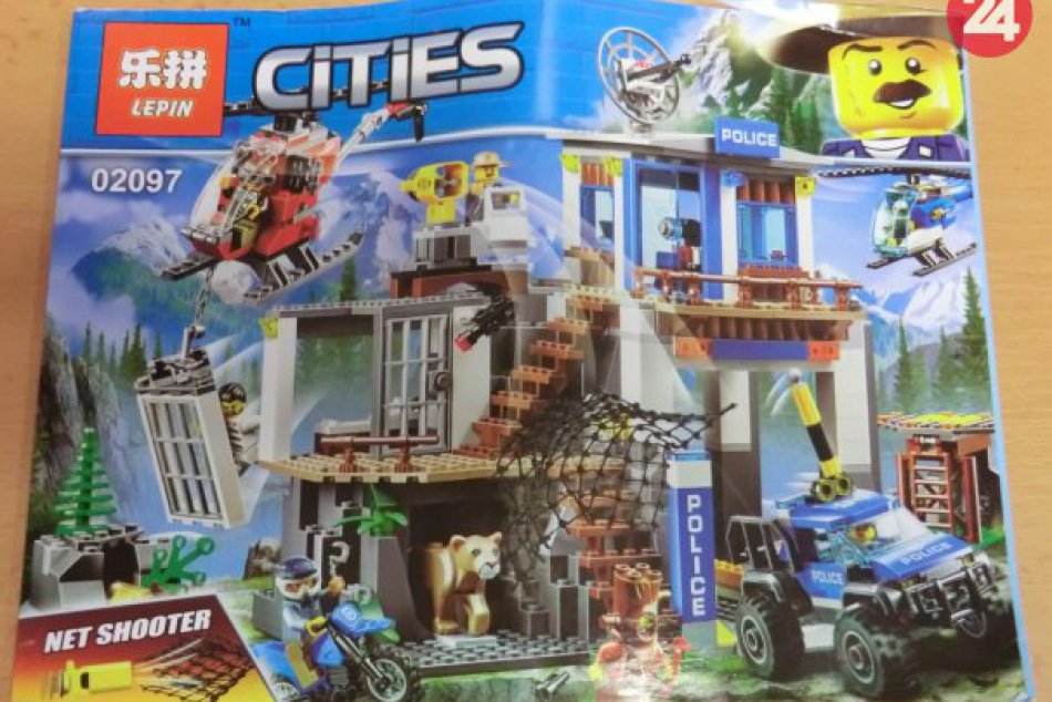 V OBRAZOCH: Bystrickí colníci zaistili falzifikáty známej detskej stavebnice