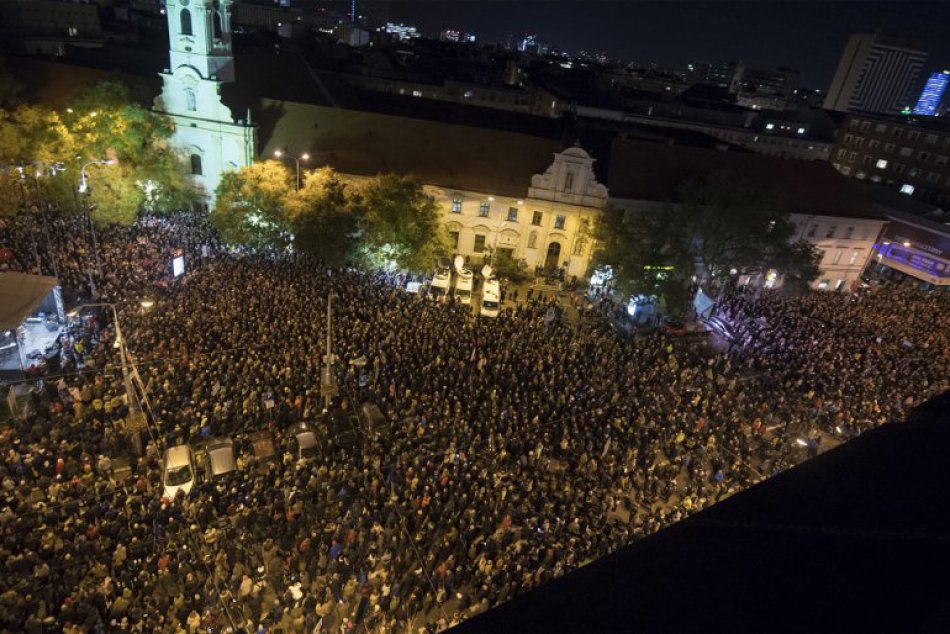 Za slušné Slovensko na Námestí SNP v Bratislave (16. 11. 2018)