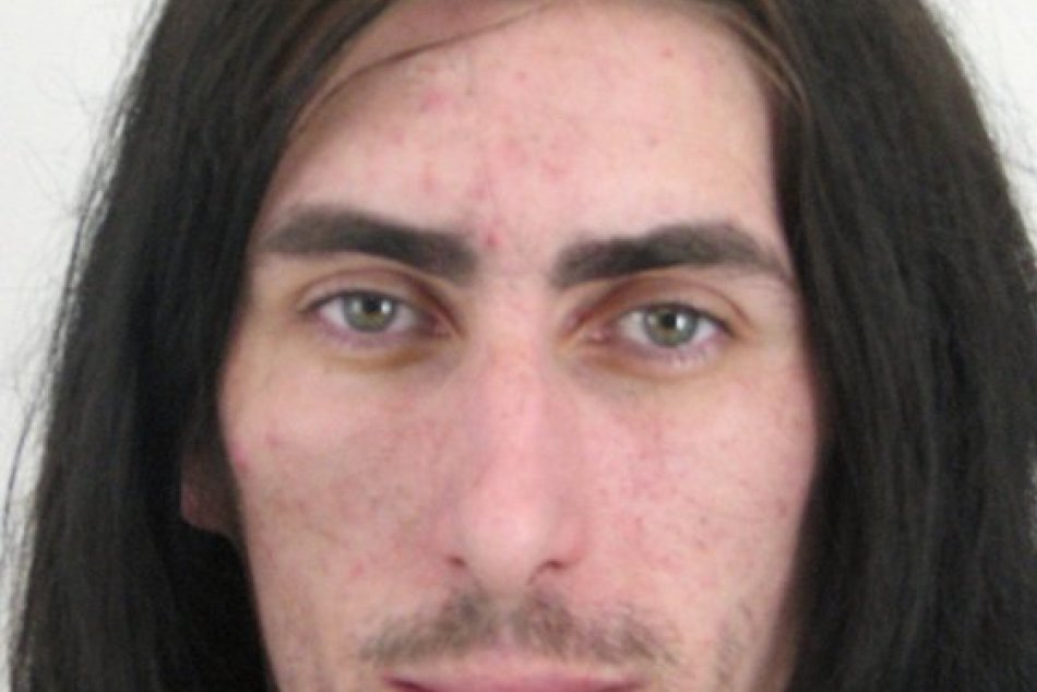 FOTO: Polícia pátra po tomto mužovi z obce Humenského okresu