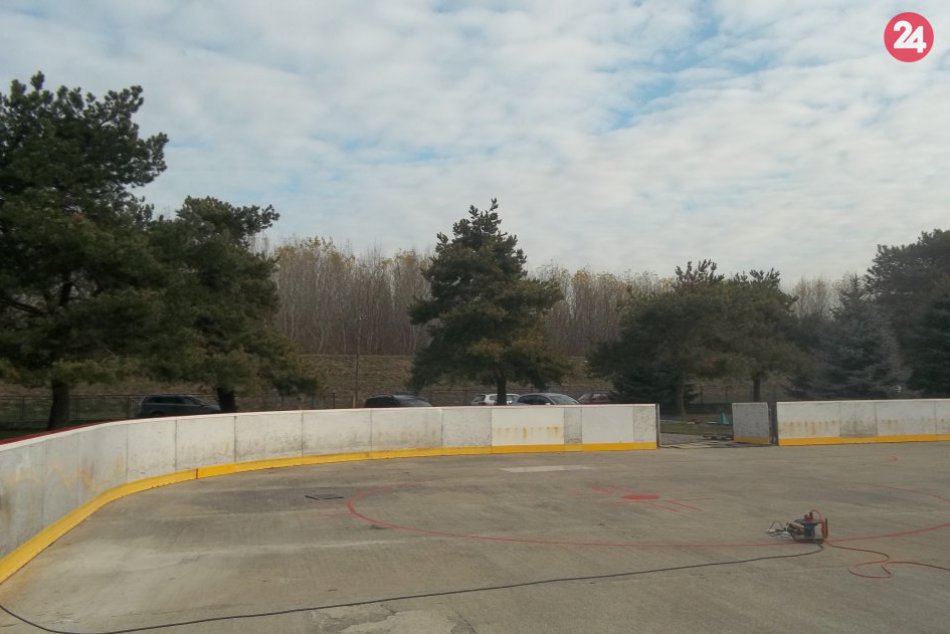 FOTO, Šaliansky zimák zdobia mantinely: Partii Pavla Petra pomohli aj miestni po