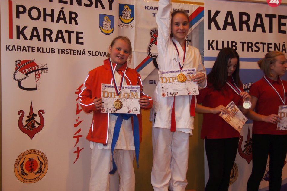 V OBRAZOCH: Úspech zvolenskej karatistky Viktórie Medveďovej