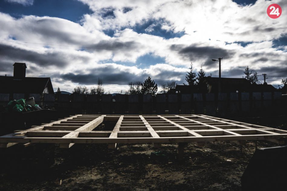 Prvá lesná sauna na Spiši sa už stavia: Sledujte tie ZÁBERY