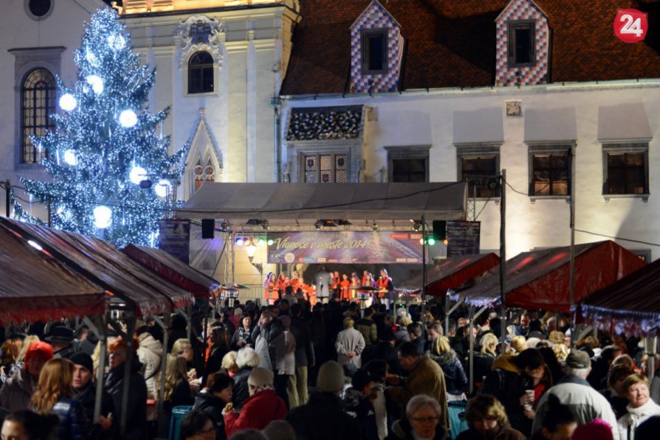 Predvianočná Bratislava pred rokom a počas korony