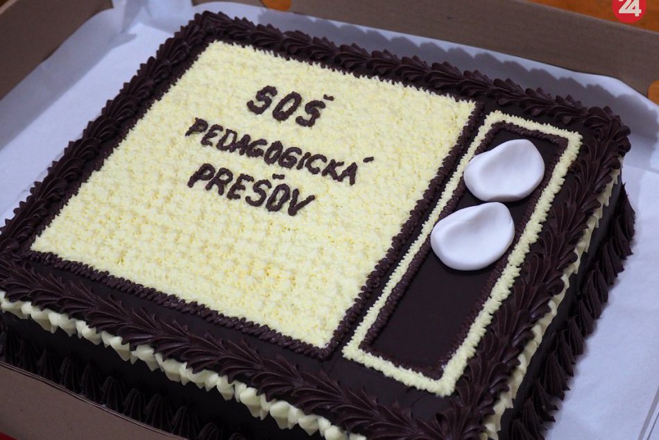 Bojovali aj o sladkú odmenu: Obrazom z imatrikulácie na známej prešovskej škole