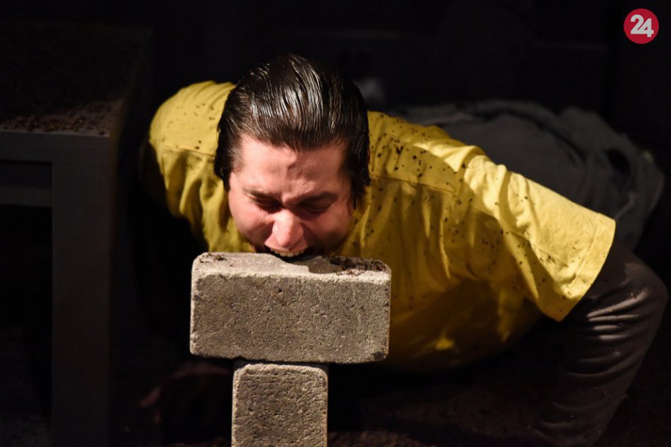 OBRAZOM: Premiéra inscenácie Kopanec v Divadle Jána Palárika