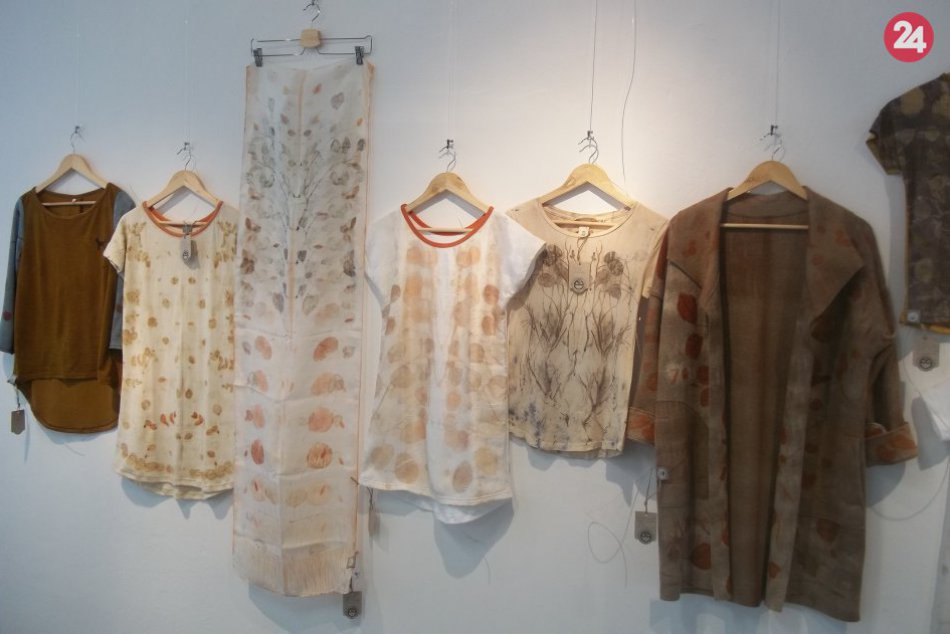 FOTO, Ildikó Botková vystavuje v Šali: Inšpirujte sa textilom i keramikou