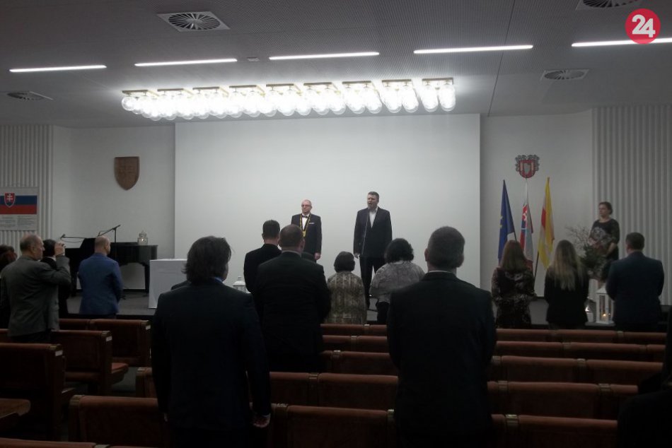 Šaliansky primátor je oficiálne vymenovaný: Sľub zložili aj mestskí poslanci, FO