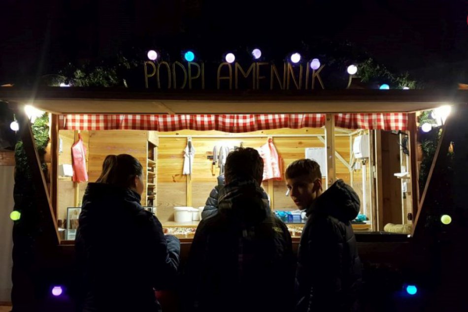 Koľko zaplatíte za punč či varené víno? Pozreli sme sa na ceny na vianočných trh