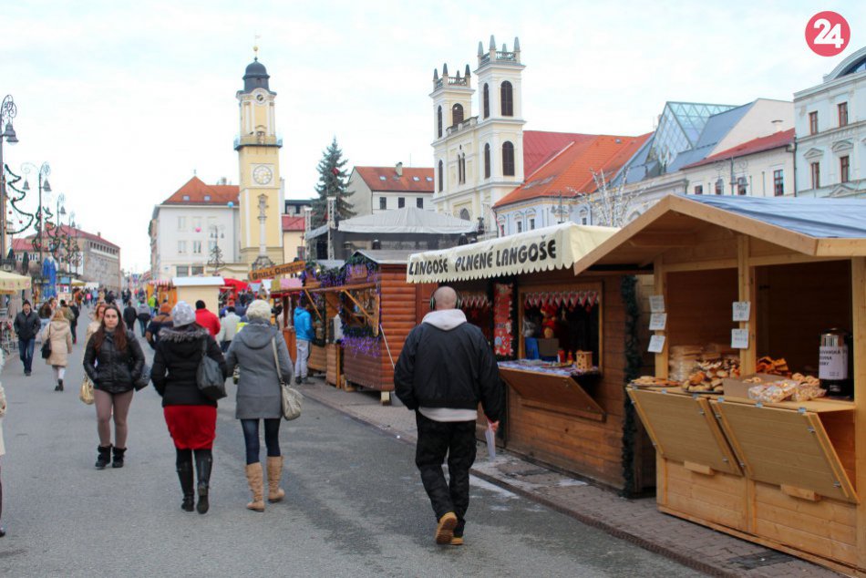 V OBRAZOCH: Na bystrických trhoch nakúpite tradičné dobroty aj remeselné výrobky