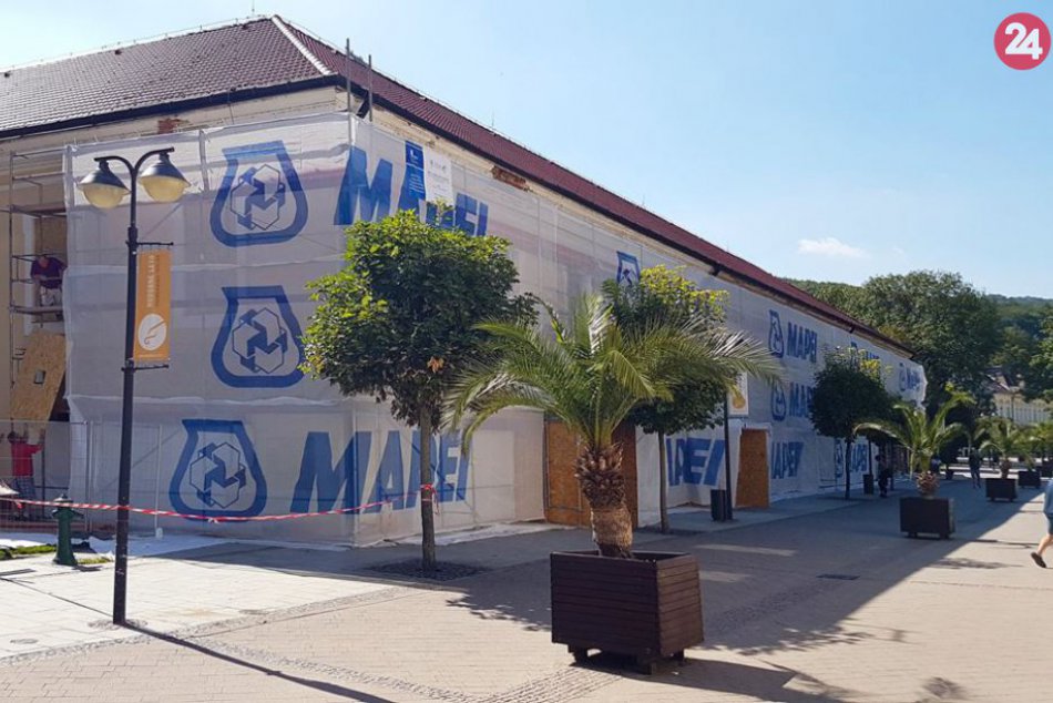 Zrekonštruovaný renesančný kúpeľný kaštieľ z 18. storočia v Tepliciach