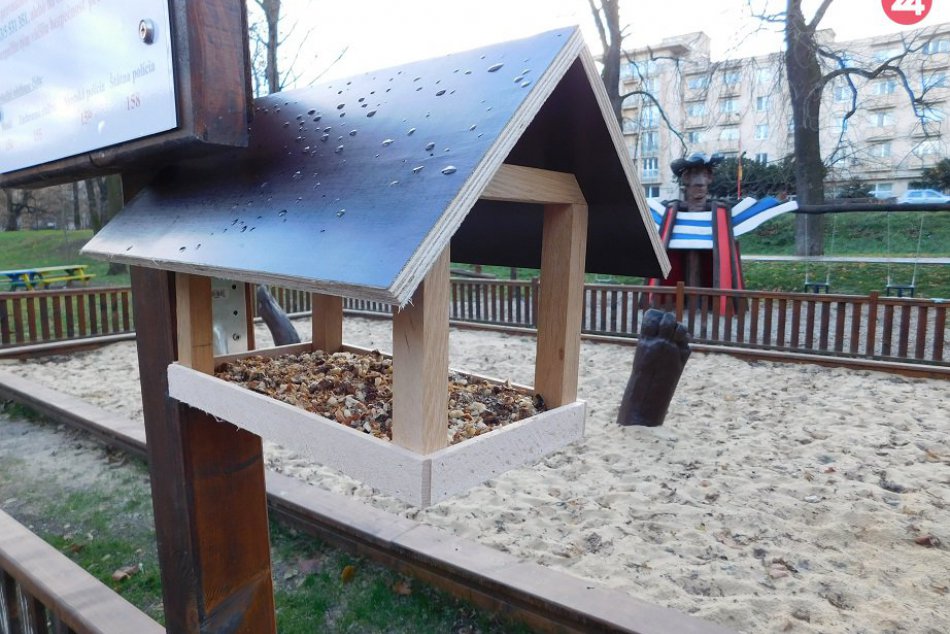 OBRAZOM: Osadené krmítka v Trnave