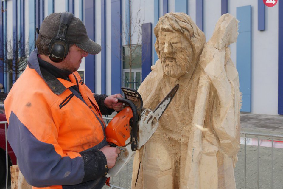 Drevený betlehem v Lučenci