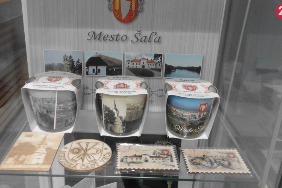 O predmety je veľký záujem: Letia magnetky aj retro plecháče, FOTO