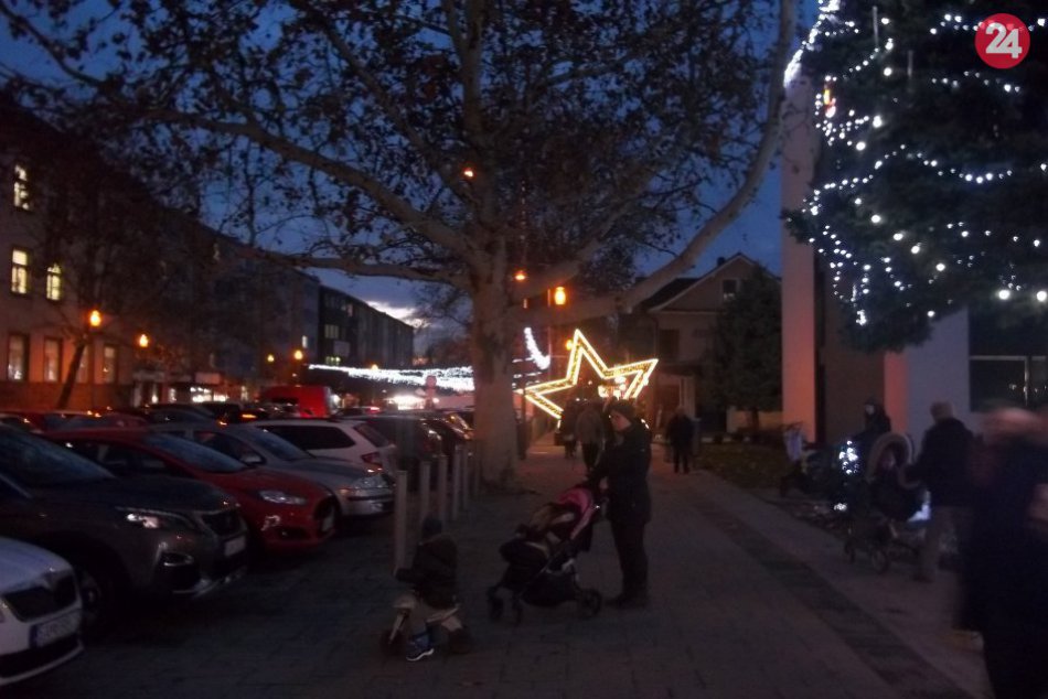 Začali sa Vianočné trhy v Šali: Zabavte sa na programe a ochutnajte špeciality, 