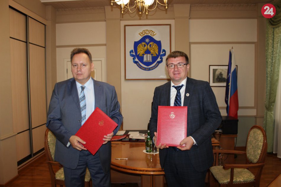 Zachytené v obrazoch: PU spečatila spoluprácu s významnou ruskou univerzitou