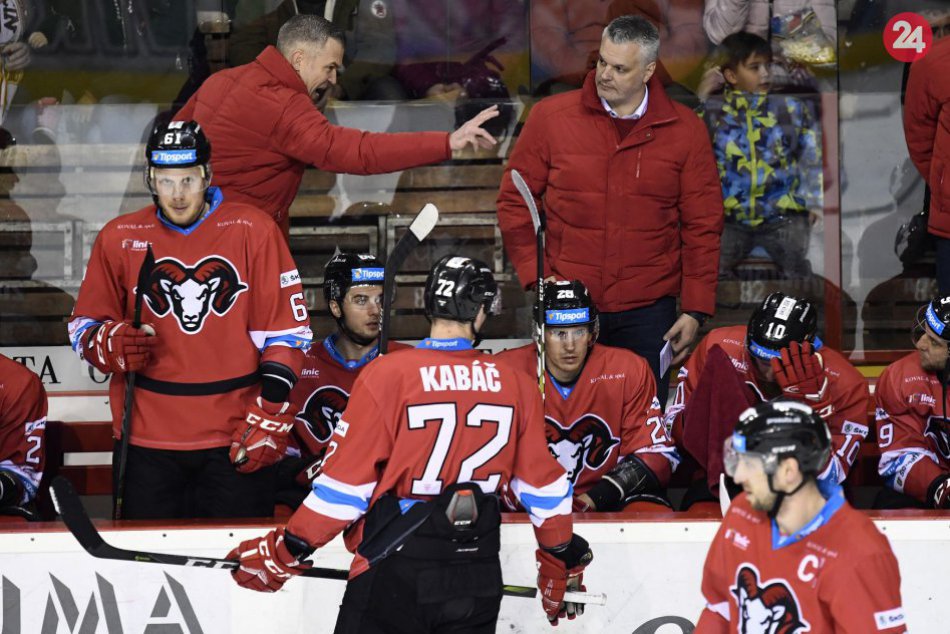 V OBRAZOCH: HK Dukla Trenčín - HC'05 iClinic Banská Bystrica