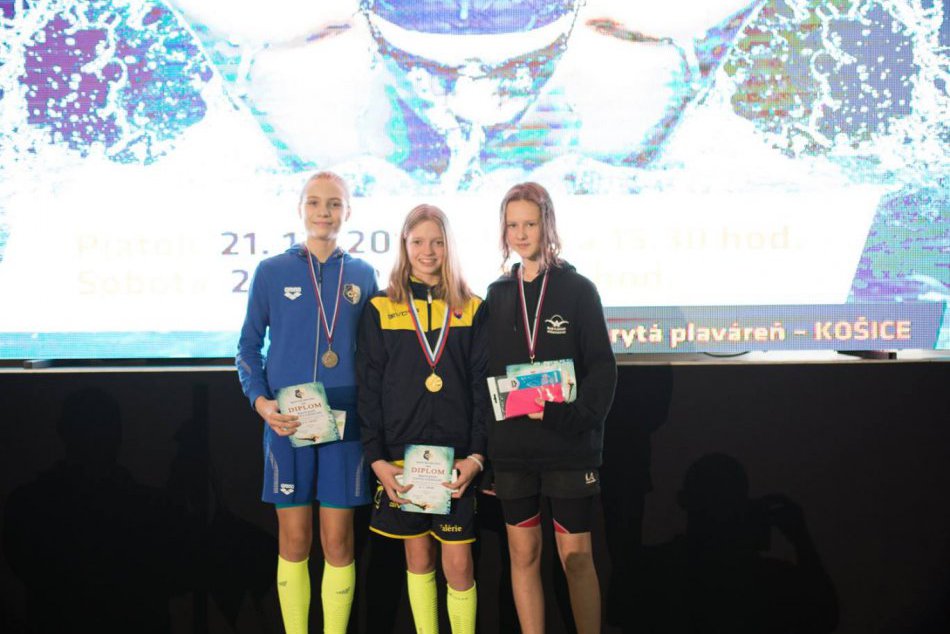 Humenským plavcom sa na pretekoch v Košiciach darilo: Medailová žatva! FOTO