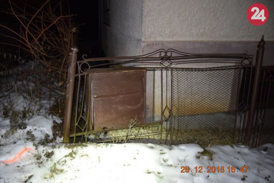 FOTO z miesta nehody: Búračka v dedine Rožňavské Bystré