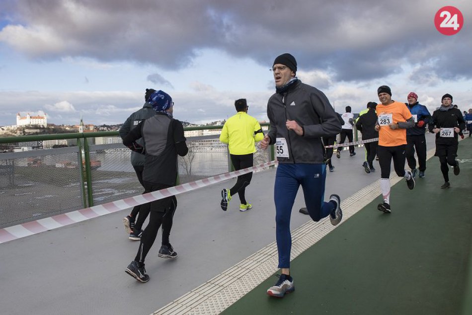 Silvestrovský beh cez bratislavské mosty
