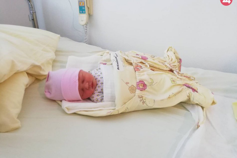 OBRAZOM: Prvou Novoveštankou roku 2019 je toto utešené dievčatko