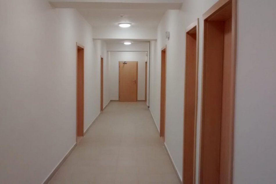 FOTO: Budova v areáli prešovského velodrómu má krajší a modernejší interiér