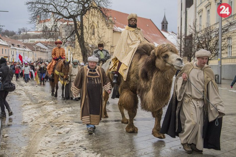 Traja králi v uliciach Bratislavy