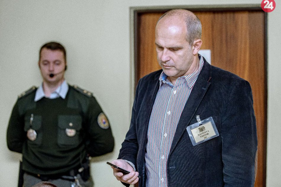 V OBRAZOCH: Policajný prezident Lučanský vypovedal v kauze gangu sátorovci