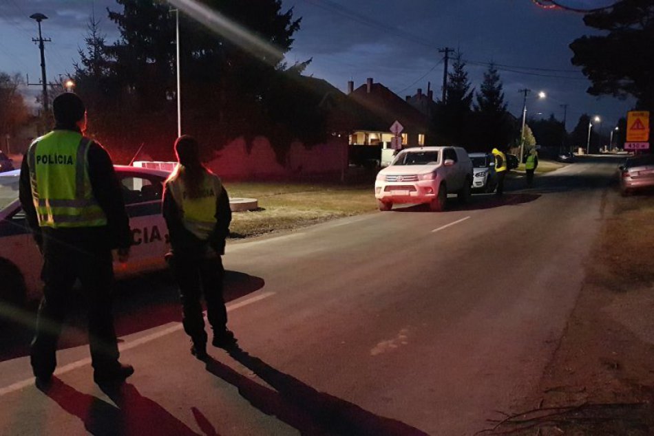 Policajná uzávera v obci Blatná na Ostrove